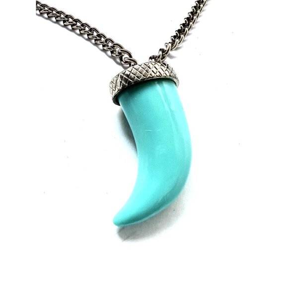 Tiger Tooth Pendant Shape Necklace with Cuban Link Gold Color Necklace - Picture 2 of 3